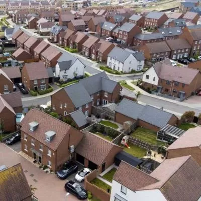 UK House Prices Surge in Early 2024, Says Halifax