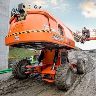 JLG launches self-levelling boom lift JLG 670SJ