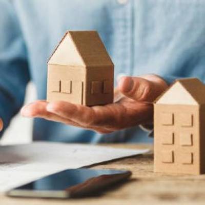  Maharashtra govt decides not to provide housing to retired officials 