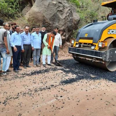 Mahan kick-starts constt work of road from Khajura to Mashka
