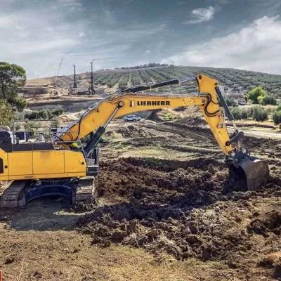 Liebherr Launches New 50-Tonne Crawler Excavators