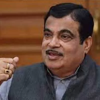 Gadkari initiates Rs 100 bn, 10 NH projects in UP's Jaunpur
