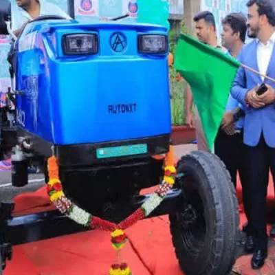 E Tractors Slash Costs for Farmers, Says Maharashtra Minister