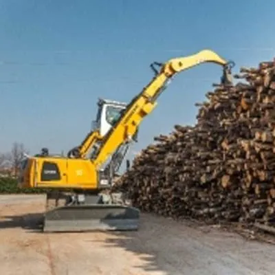 Liebherr Machines Boost Efficiency at Fantoni Timber Plant