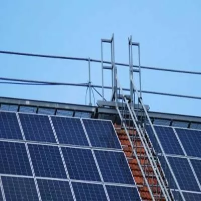 Revolutionizing Energy: P2P Solar Challenges