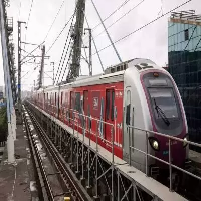 Maharashtra CM Lays Foundation for Mumbai Metro Line 12