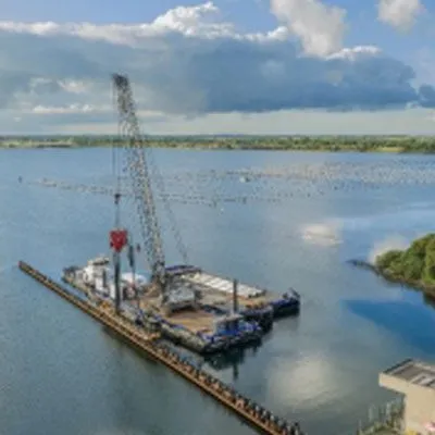 Liebherr Electric Crane Supports Dutch Lock Upgrade