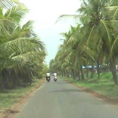 Gadkari lays foundation for 8 road projects in East Godavari