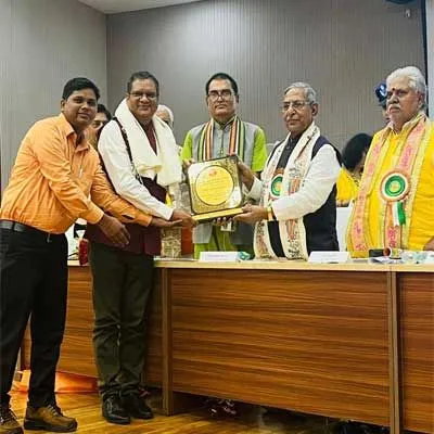 REC Honoured for Promoting Hindi in Official Operations
