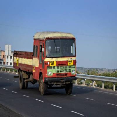 Maha govt asks 11 departments to give 25% of biz of MSRTC
