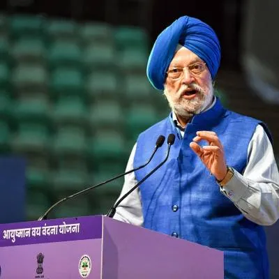 Centre to Give 25 Million Free LPG Connections for Navratri