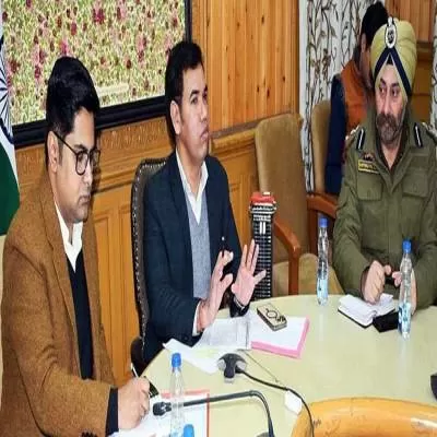 Kashmir Div Com advocates inclusive Srinagar City transport plan