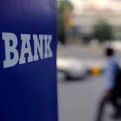Govt to compile a list of small public sector banks for privatisation