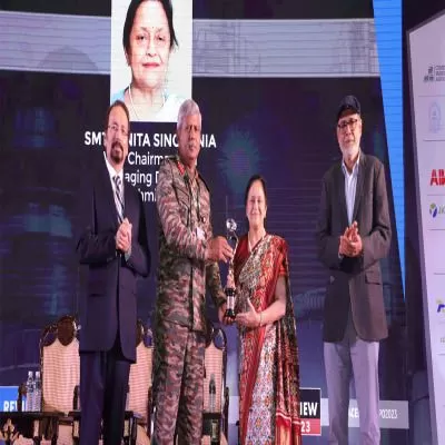 Vinita Singhania receives Lifetime Achievement Award at the 7th Indian Cement Review Awards