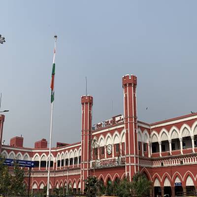 RLDA?has been entrusted with the re-development?of?62?railway station by leveraging the land resources available in all the major towns in the country. 