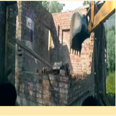 Jammu Municipal Corporation demolishes illegal construction