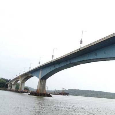 Twin Towers Construction Tender Floats for New Zuari Bridge