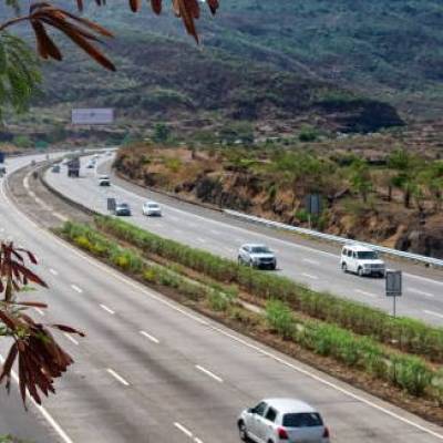 HC asks state to build service roads, barricades on Mumbai-Goa highway 