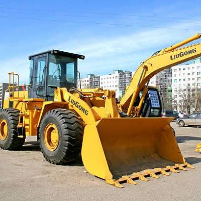 LiuGong set up new lineups of excavators and wheel loaders