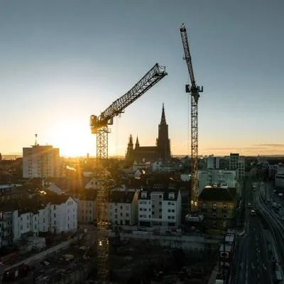 Two Liebherr Tower Cranes Drive Major Housing Project in Ulm