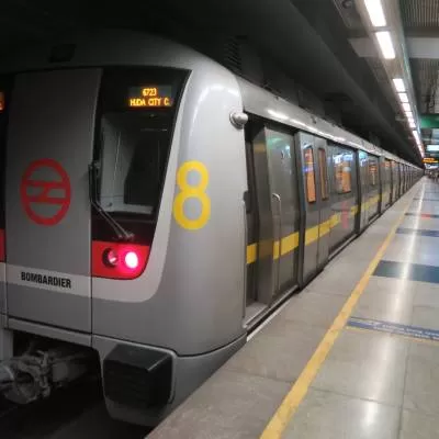 DMRC Trials Anti-Drag System to Boost Passenger Safety