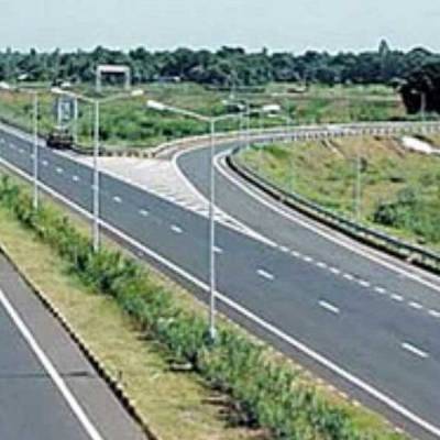 Gadkari launches highway projects worth Rs 11.28 bn in MP