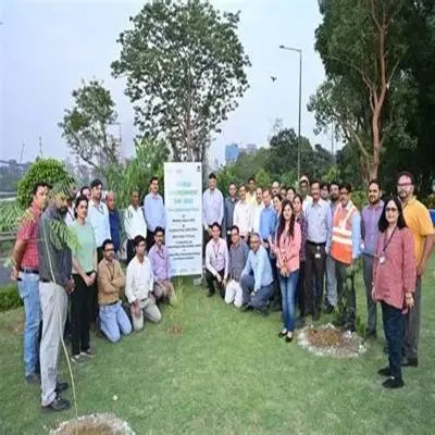 Tata Steel UISL Plants 5,000 Saplings to Boost Jamshedpur’s Green Cover